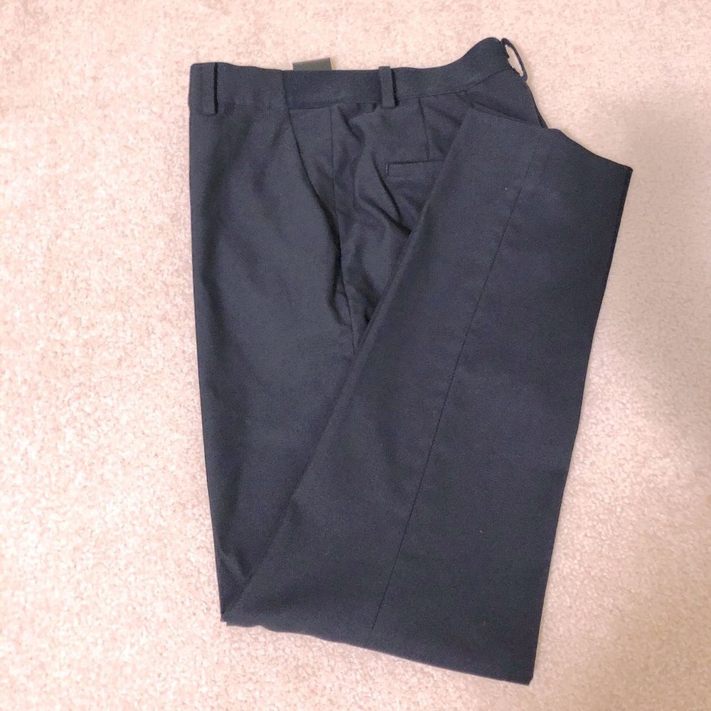 BNWOT UNIQLO Navy Elastic Waist Crop Pants